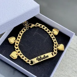 DUOYING braccialetto con lettera personalizzata bracciale con nome inciso a cuore bracciale in acciaio inossidabile colore oro 14K per regalo di compleanno da donna