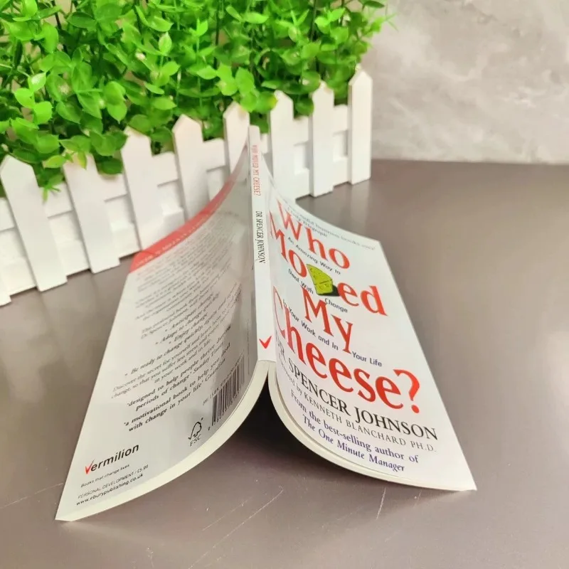 Who Moved My Cheese English Version of The Novel Book English Paperback in English