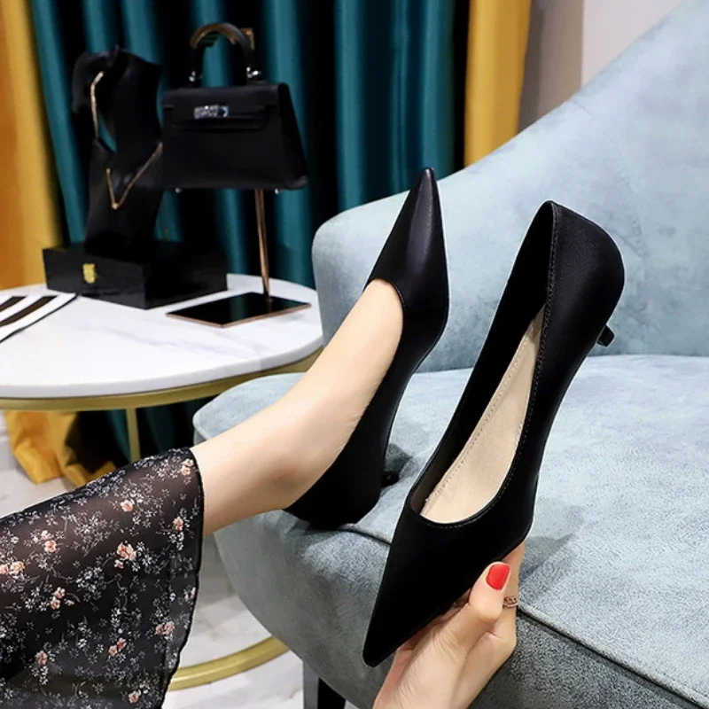 2023 Korean Version Women Pumps Fashion Low Heels Pointed Toe Female Shoes Office Work Oxford Shoes for Women Femme Zapatos