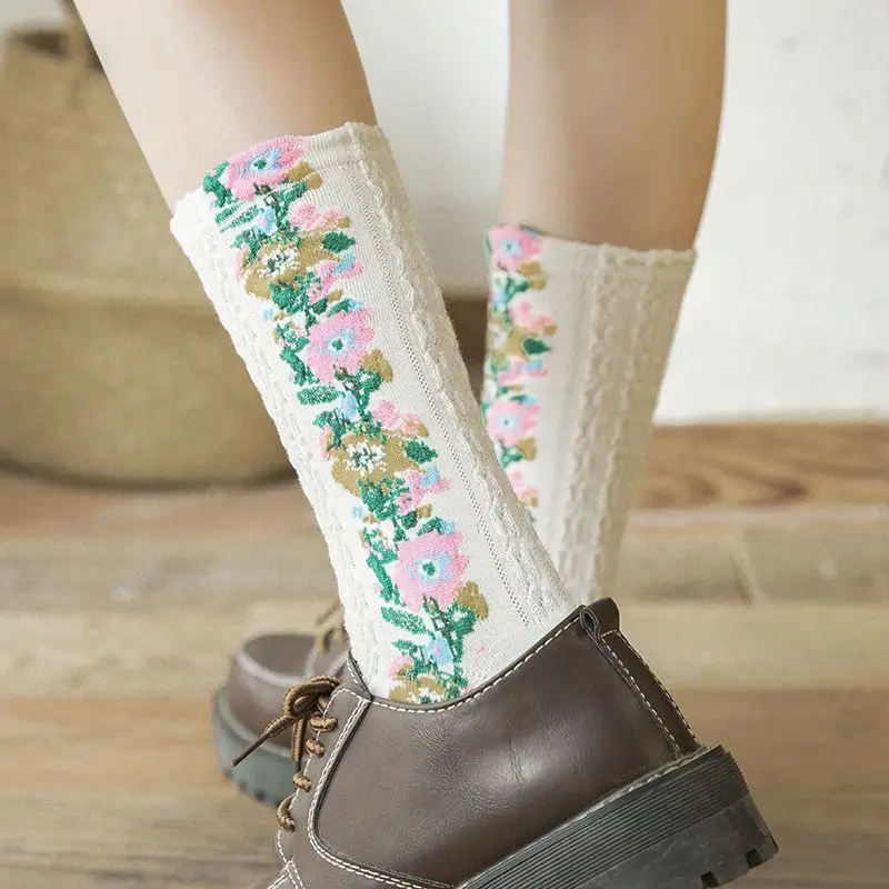 5 Pairs Woman Socks Floral Pure Cotton Flower Embroidery Medium Tube Socks Cute Fashion Retro College Lovely Kawaii Socks