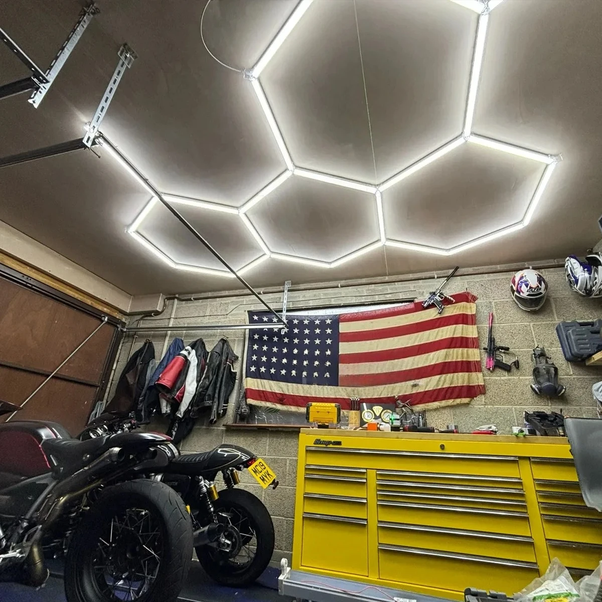 Ceiling Light Professional for Hair Salons Honeycomb LED Light Easy to Install 3000K-6000K Color Temperature Lighting