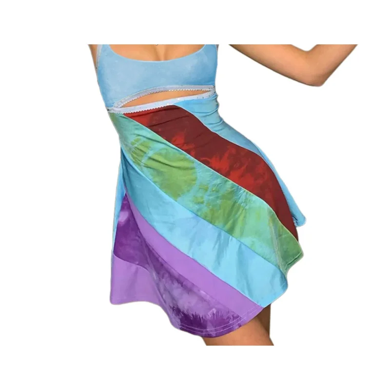 فستان نسائي جديد غير رسمي بحمالات على شكل حرف a لعام 2024 فستان قصير مجوف بألوان متباينة ورقبة على شكل حرف U