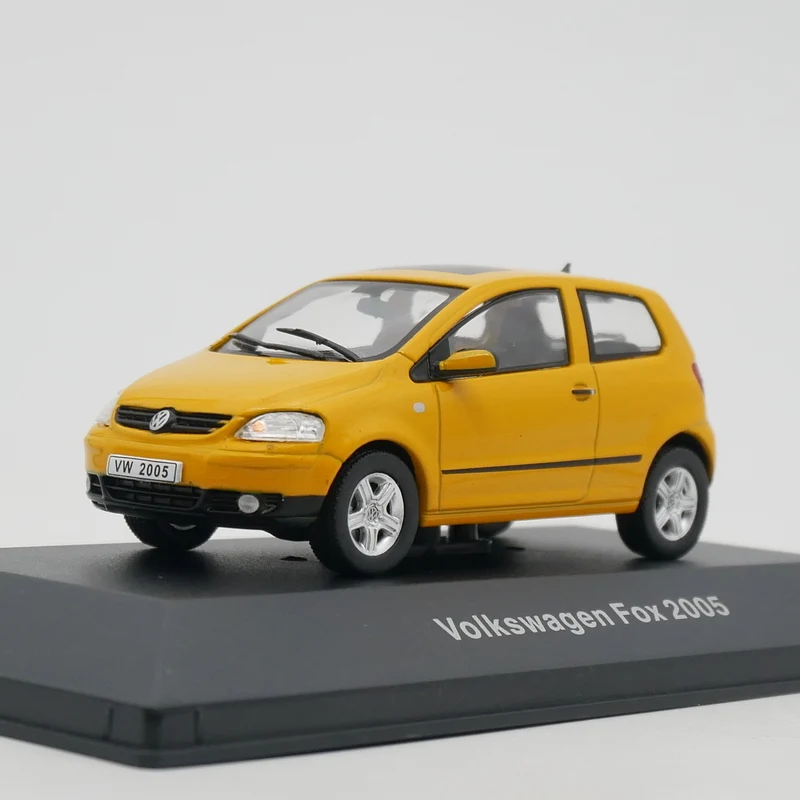 

Diecast Ixo 1:43 Scale Volkswagen Fox 1.6 2005 VW Fox Alloy Car Model Collectible Toy Gift Souvenir Display