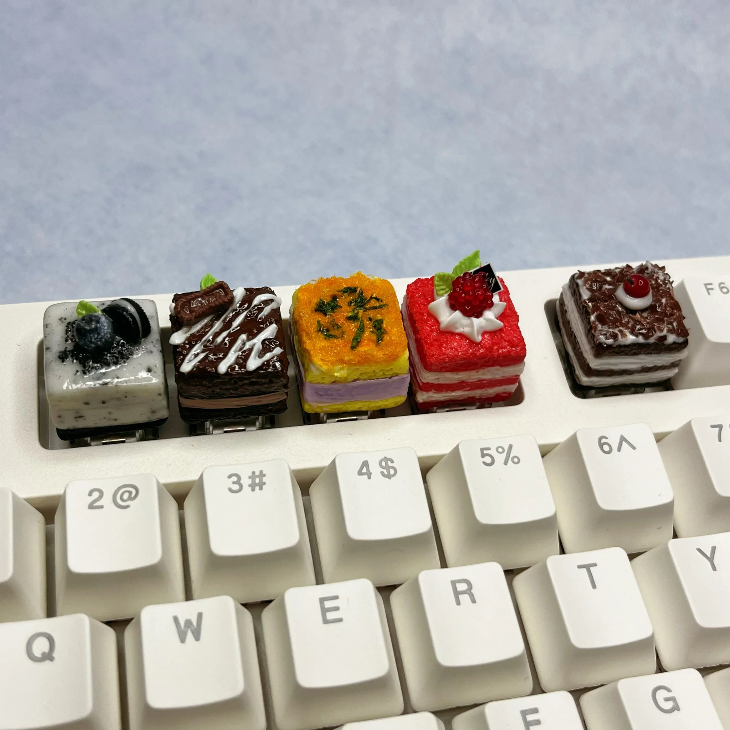 Customized Cake Keycaps Dessert Gourmet Cross Axis Mechanical Keyboard Keycaps Simulation Cake French Dim Sum Keycaps