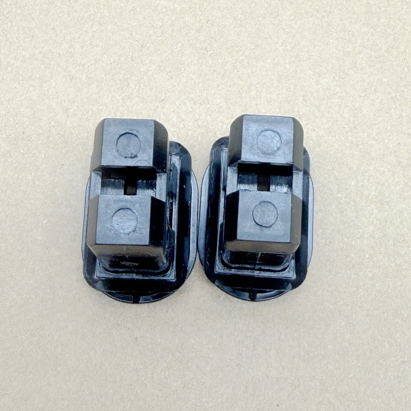 2Pcs Original Rear Seat Clip Washer Bracket OE 3C5886373 Fit For Volkswagen CC Eos Beetle Passat B6 B7 3