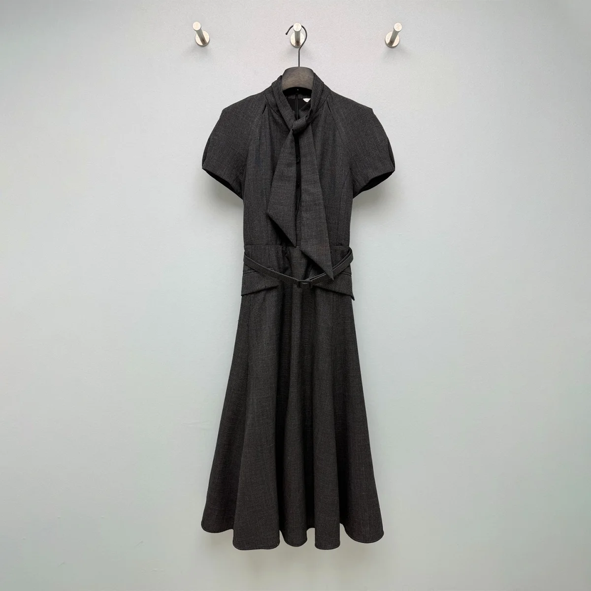 2026 high-quality black ribbon collar waist cinching dress for commuting mid length skirt--hb715
