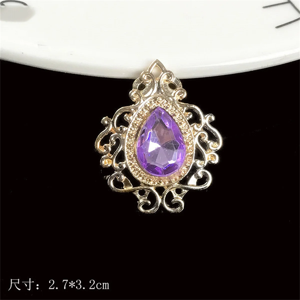 Z45 3Pcs Palace gemstones hollowed lace water droplets gemstones minimalist corsage pin accessories alloy accessories