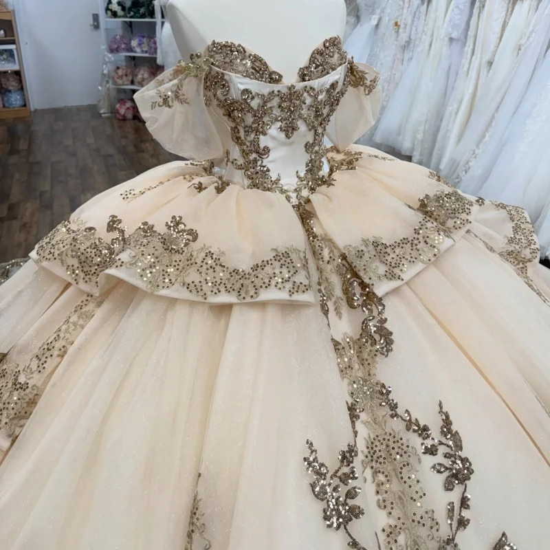 

Light Champagne Quinceanera Dresses Off the Shoulder Glitter Crystal Layering Decal Long tail Vestidoe 15 Quinceanera Customize