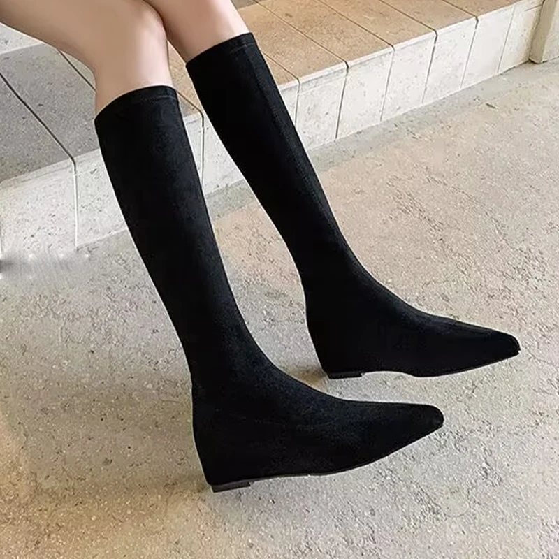 

Flats Women's Long Boots Pointed Toe Suede Shoes Designer Knee High Winter Woman's Boots 2025 Luxury Fashion New Female Botas