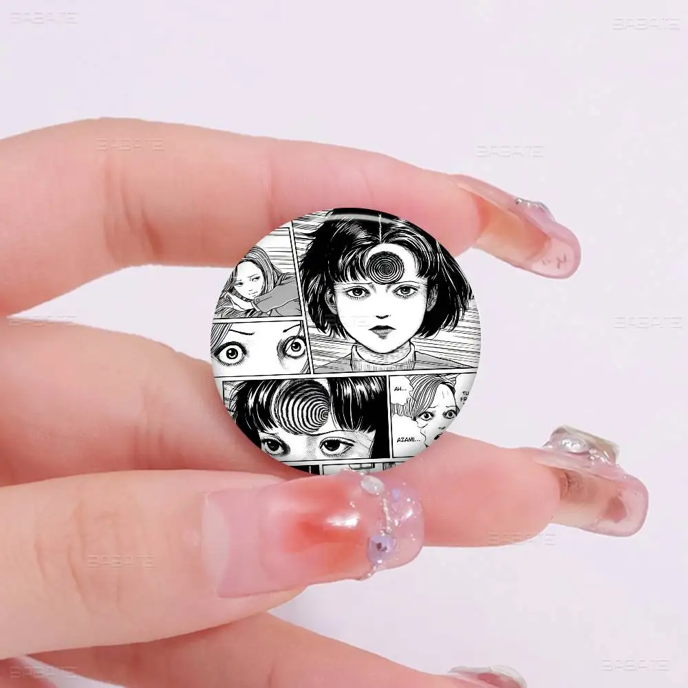 J-Junji Ito T-Tomie ريترو فتاة باردة صور دبابيس الإبداعية شارة مستديرة الهدايا دبابيس 32/44/58 مللي متر