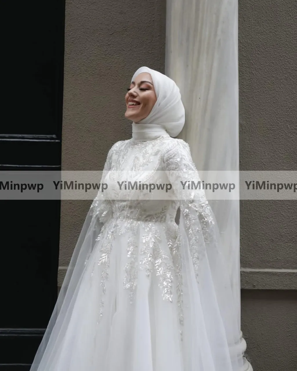 White Wedding Dresses for Hijab Women High Neck Long Puff Sleeves Sweep Train Appliques Sequined Beading Muslim Bridal Gowns