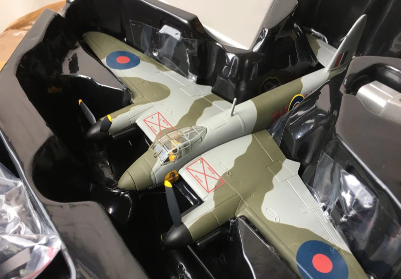1/72 aa32821 RAF de Haviland mosquito bomber model  Alloy finished product collection model