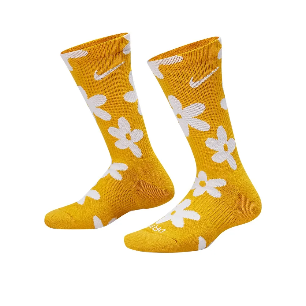 

NBA CARES NKEVERYDAY PLUS Triple Pack: Fleece-Lined, Warm, Comfortable, and Stylish Knee-High Socks DH6297-903