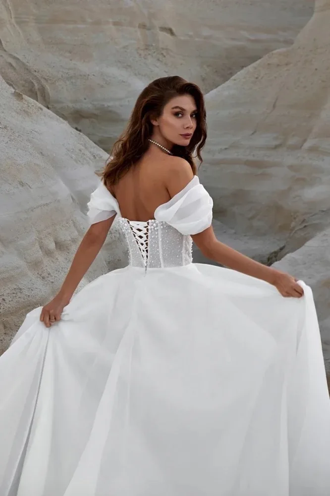 Customized A-Line Off Sleeve Pearls A-Line Strapless Wedding Dress Romantic Beaded Lace up Bridal Gown New Bride Robe﻿ Vestidos