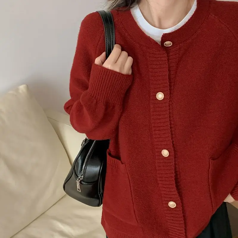 Korean style gentle sweater jacket for women\'s autumn and winter knitted cardigan loose lazy temperament top for external wear