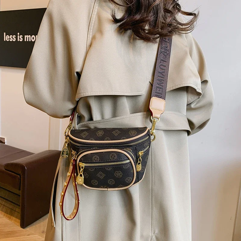 

High-Quality Designer Tote Bag For Women - Spacious Leather Handbags With Reinforced Handles & Fashionable Metal Logo
