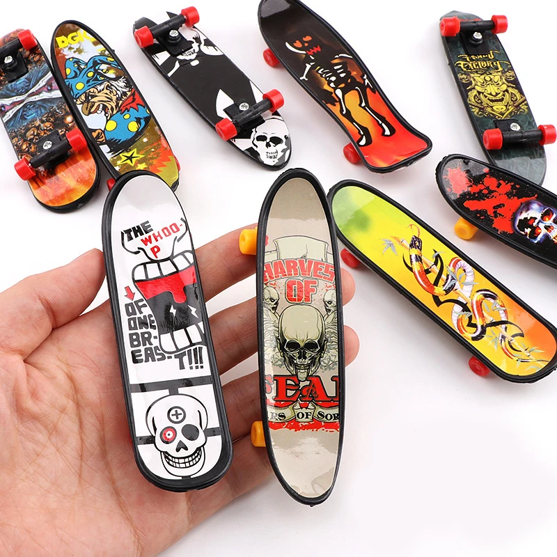 Stampa professionale di plastica Finger Skateboard Mini Desktop Puzzle creativo Fingertip sport Scooter giocattoli Puzzle per bambini