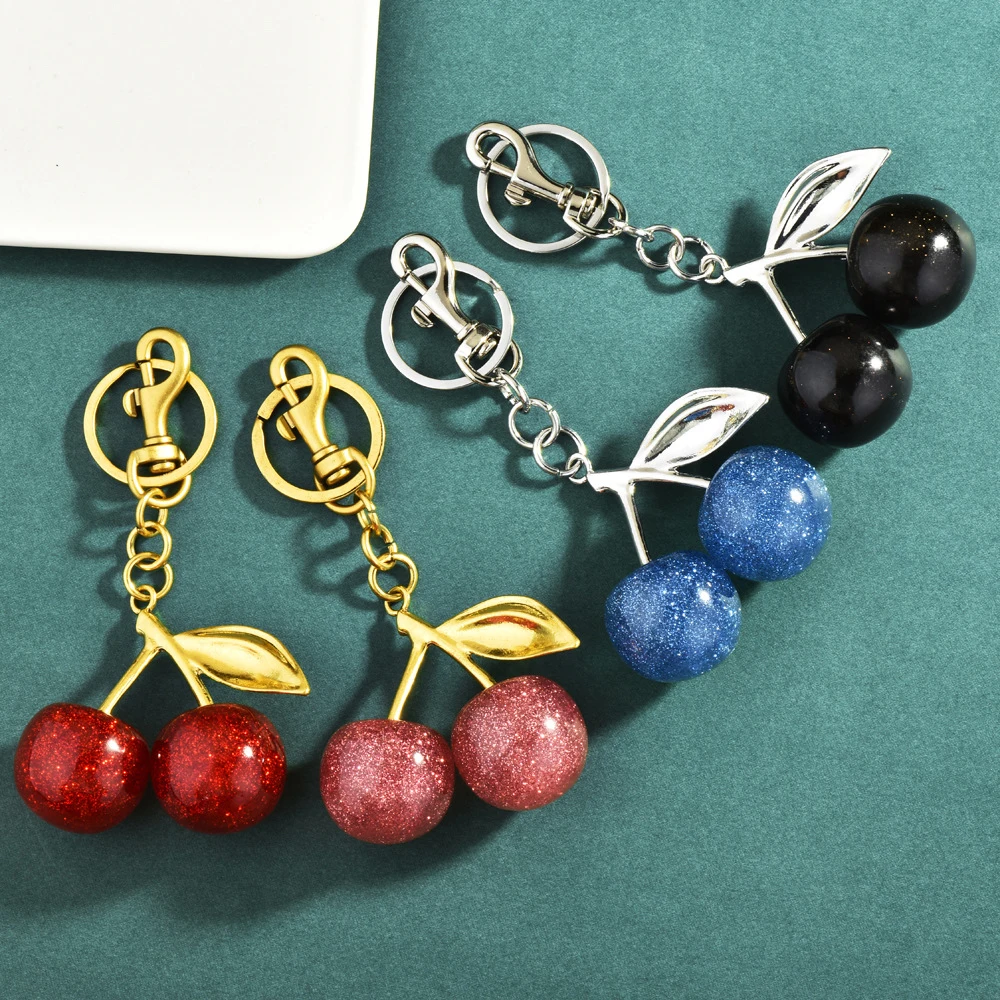 Fashion Fruit Cherry Keychain Car Travel Bag Charms Summer Cherries Pendant Keyring Akcesoria dla mężczyzn Biżuteria damska Prezenty