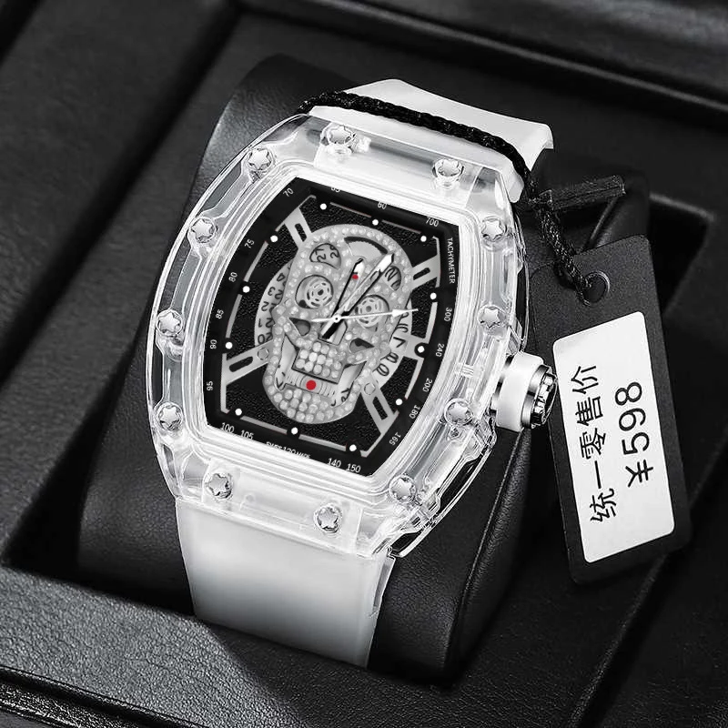 UTHAI New Men's Watch Fashion Trend Non Mechanical Watch Waterproof Luminous Skull Wine Bucket Quartz Watch Men's Gift V0020