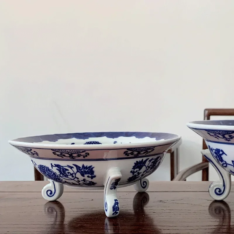 

China Style Blue White Porcelain Tripod Fruit Plate Cy Dish for Living Room Restaurant Server Cultural Decor