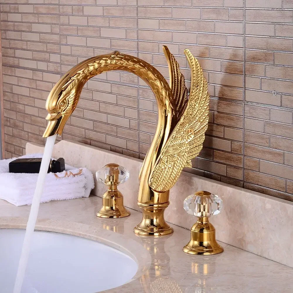 High Quality European Luxury Animal Faucet Gold Plated Swan Faucets 3 Holes Bathroom Basin Faucet