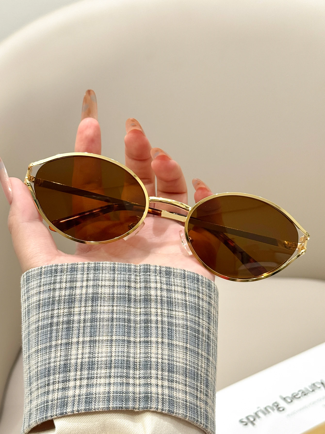 1 Stück Retro Kleine Ovale Sonnenbrille Luxus Metall Designer Schattierung Damen Mode UV400 Marken-Sonnenbrille – Detail 3