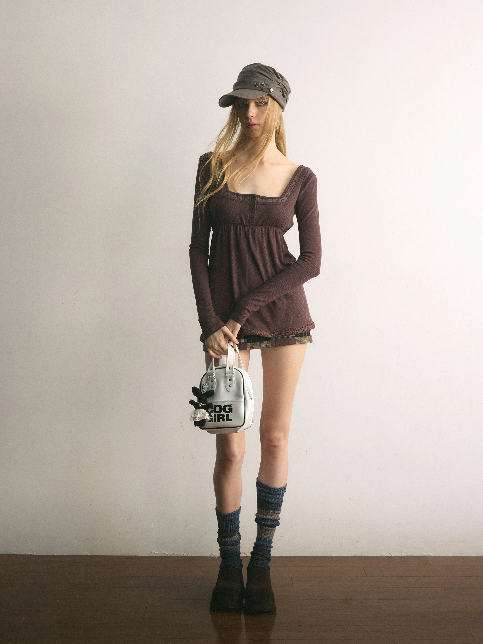 

Женская модная футболка в стиле ретро с длинным рукавом, квадратным вырезом, облегающая, из мягкой хлопковой смеси с эластаном, повседневный топ