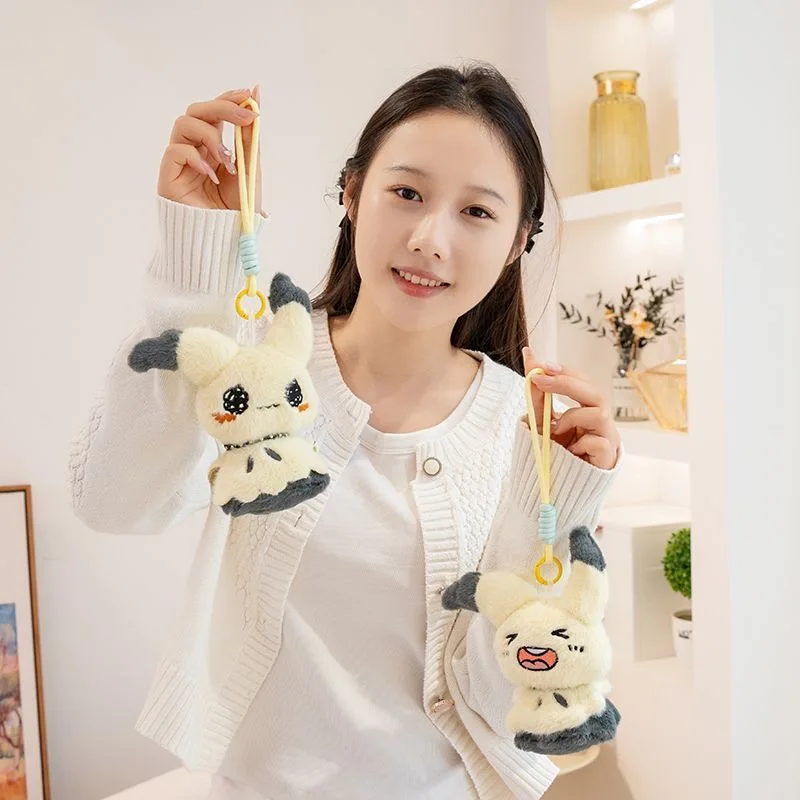 พวงกุญแจตุ๊กตาโปเกมอนการ์ตูน ของตกแต่งกระเป๋าเป้ ตุ๊กตานุ่ม พวงกุญแจรถ ของขวัญคริสต์มาสสำหรับเด็กชายและเด็กหญิง