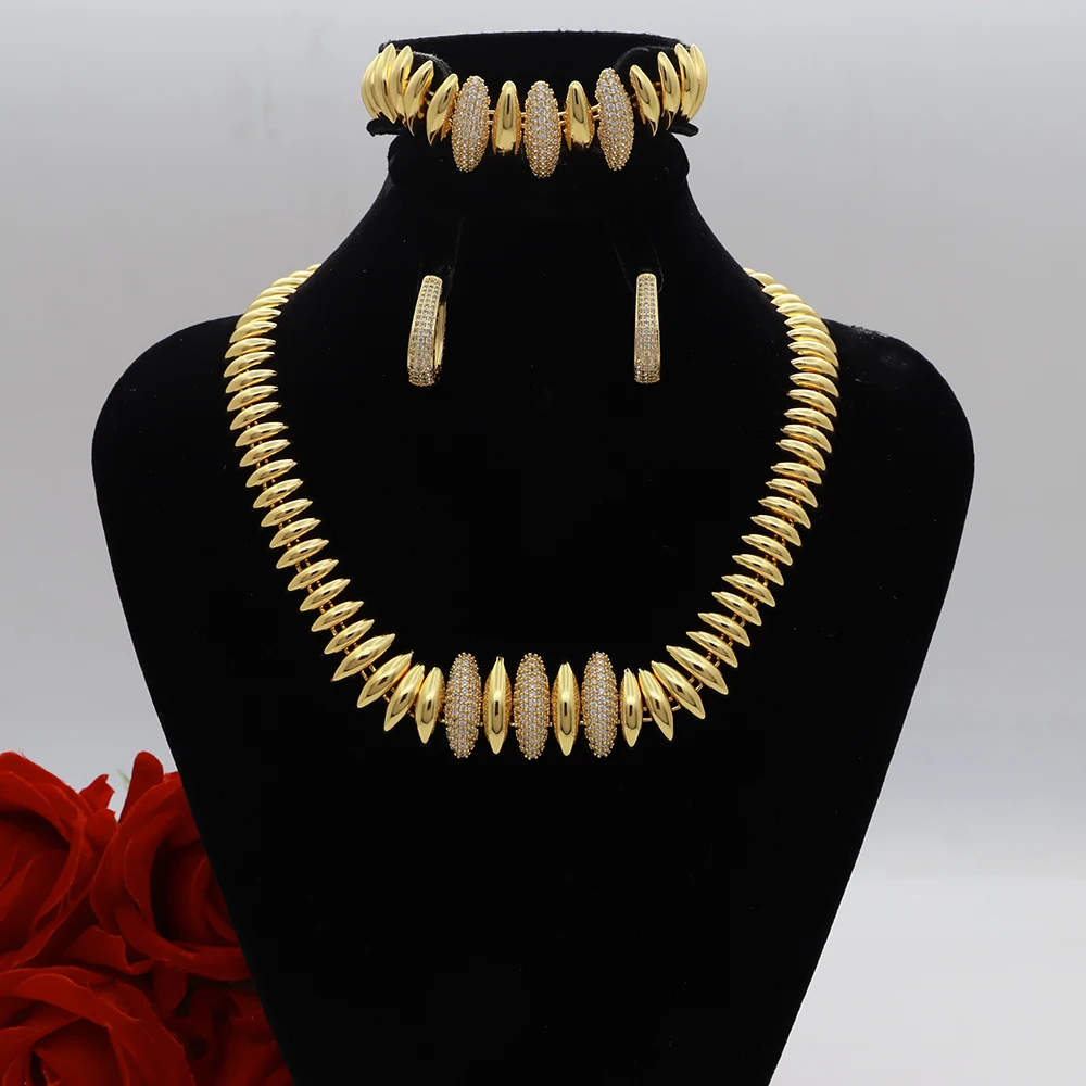 

Новый очаровательный комплект ювелирных изделий для женщин, позолоченное ожерелье с кубическим цирконием, дизайнерский стиль, открытый браслет, серьги, вечерние, бижутерия