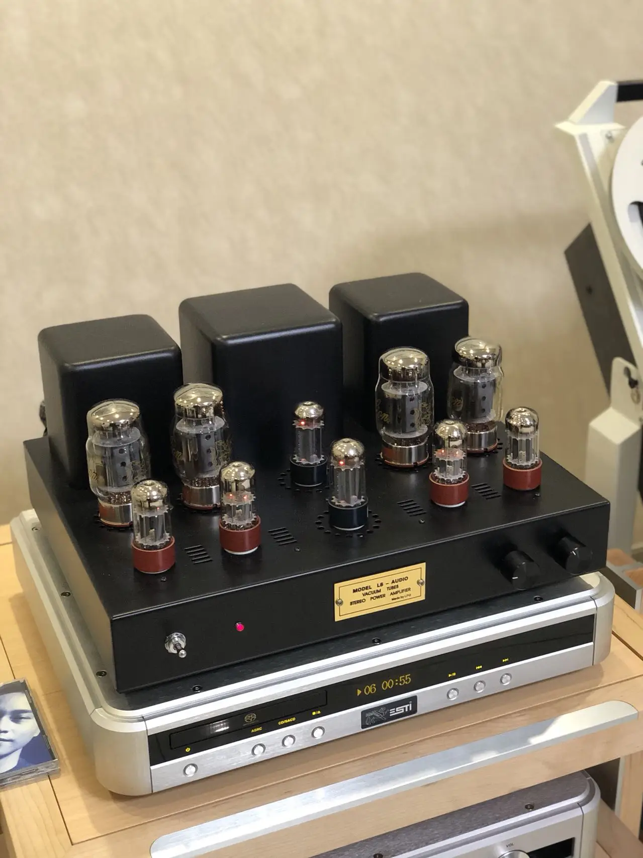 

Super linear 50W *2 KT88/6550 push-pull fever tube amplifier DIY kit, Frequency :20HZ~50KHZ, 6N9P*2, 6N8P*2, 5Z3P*2, KT88*4