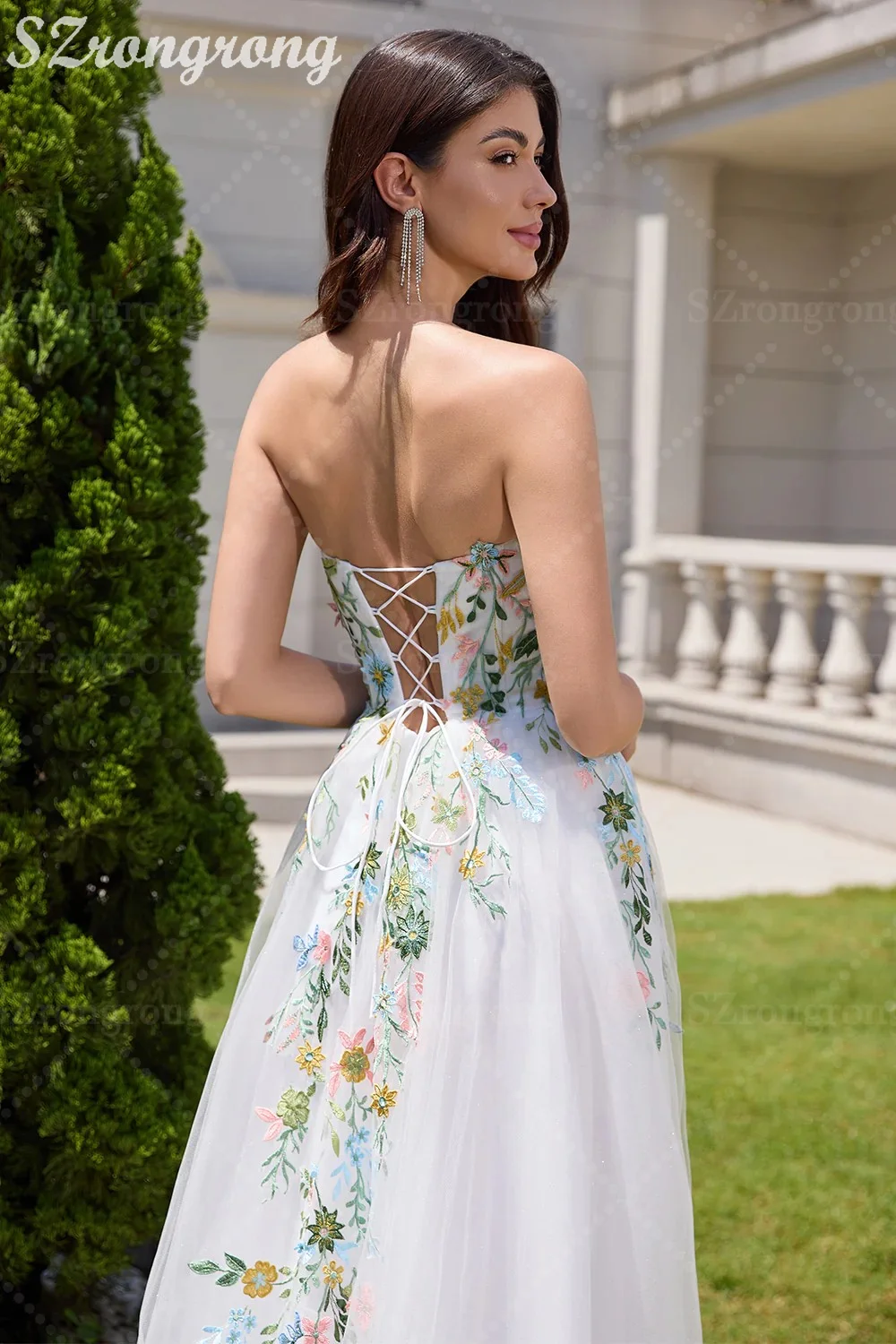 Vestido de novia elegante con cuello barco, apliques de tul y encaje, corte en A, con cordones en la espalda, largo hasta el suelo, con tren, hecho a medida