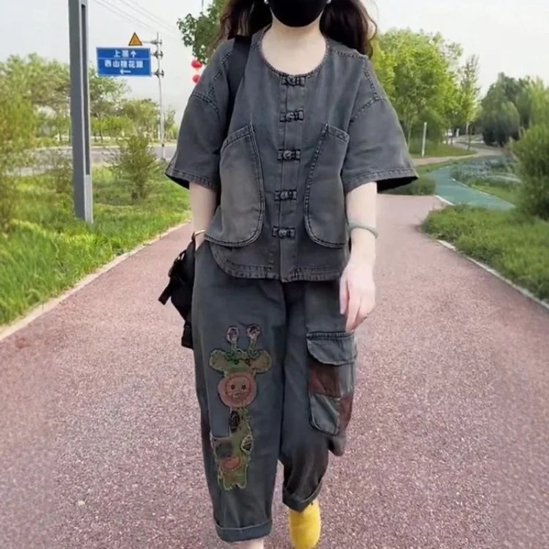 Two-piece Suit Women's Summer 2025 New Sand-washed Soft Denim Thin Button-up Top Short-sleeved Patch Nine-point Pants Woman
