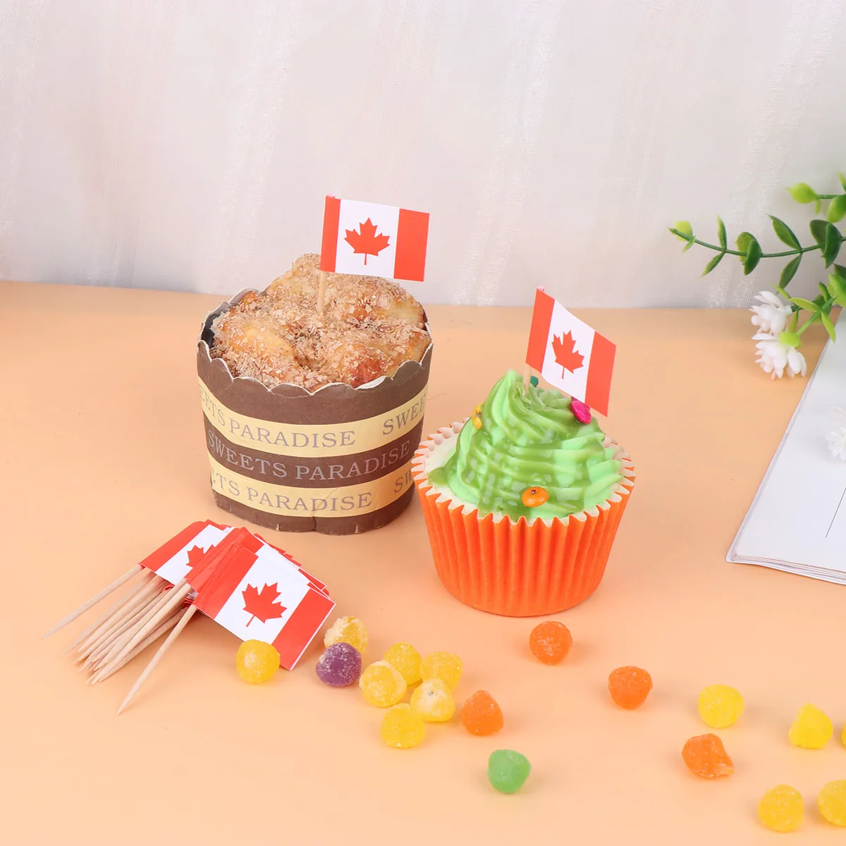 

100 Pcs Hand Waving Flag Cake Toppers Paper Decorations Cocktail Picks Cupcake Party Supplies Reusable Birthday Theme