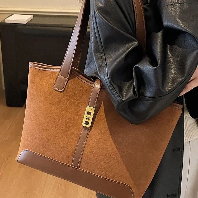 

2025 Niche Vintage Tote Bag, Spacious Shoulder Purse for Women, Luxe Commuter Crossbody, Versatile Day-to-Night Bag, Textured