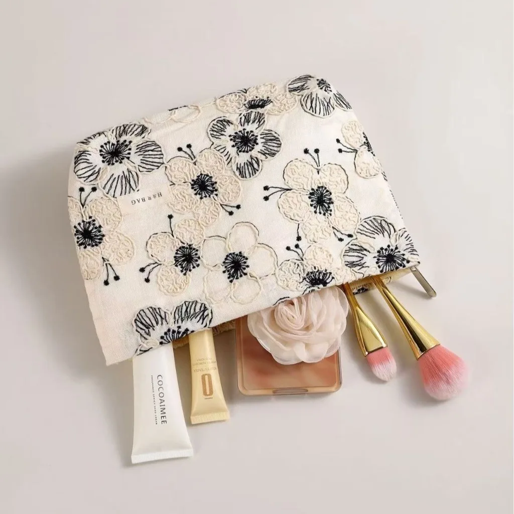 Beauty Storage Case Vintage Embroidered Fabric Cosmetic Bag Travel Makeup Pouch Lightweight Handheld Toiletry Bag For Home