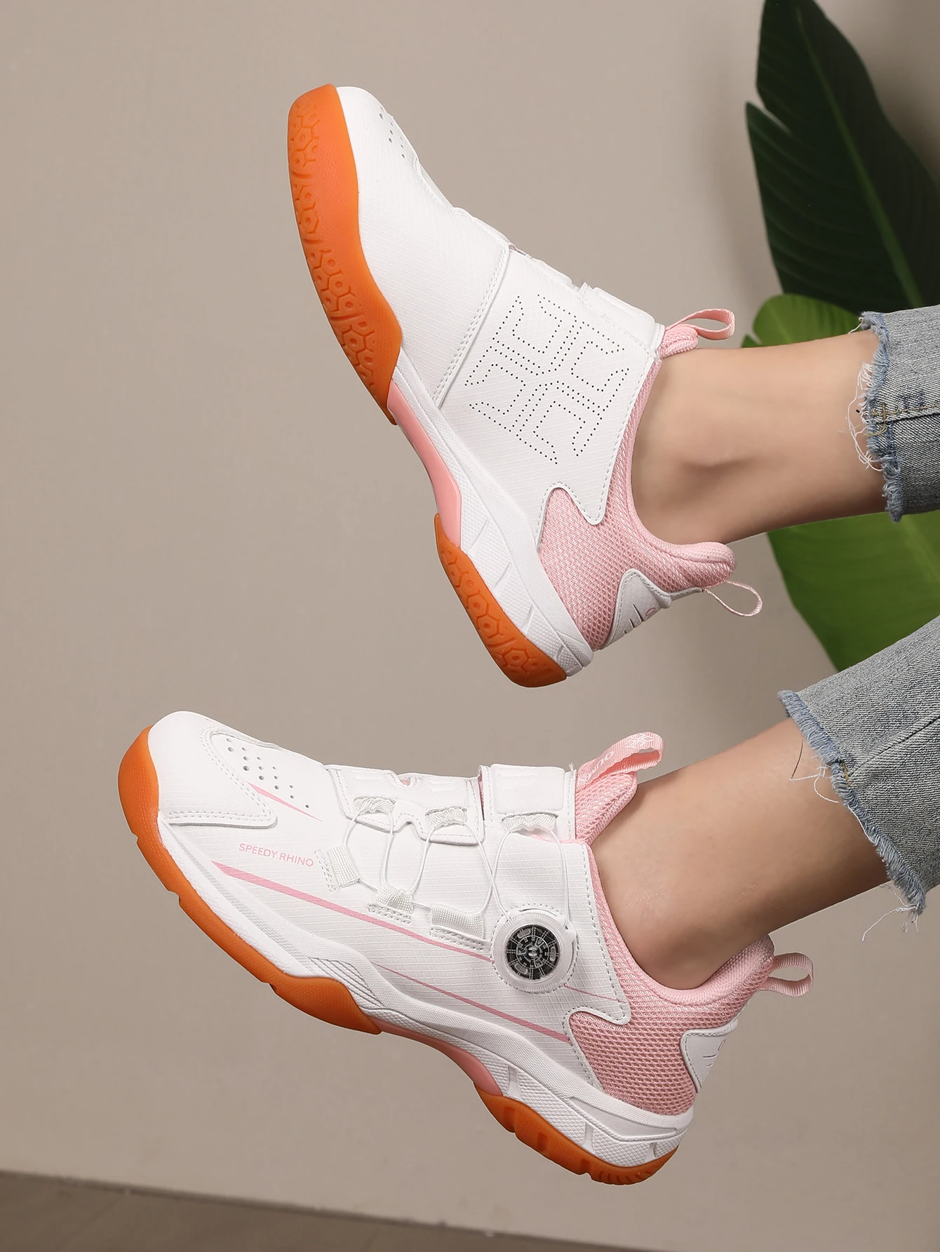 أحذية كرة الريشة المحايدة التي يمكن ارتداؤها، أحذية كاجوال للنساء، أحذية تنس مضادة للانزلاق للمشي في الهواء الطلق، أحذية مسطحة خفيفة الوزن جيدة جدًا