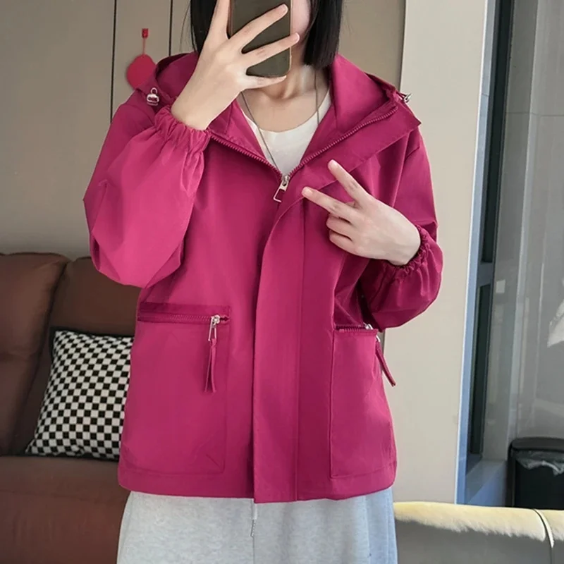 2025年春秋向け小さめフード付きジャケット カジュアルコート 新スタイルアサルトジャケット ゆったりウィンドブレーカー 学生/通勤トレンド