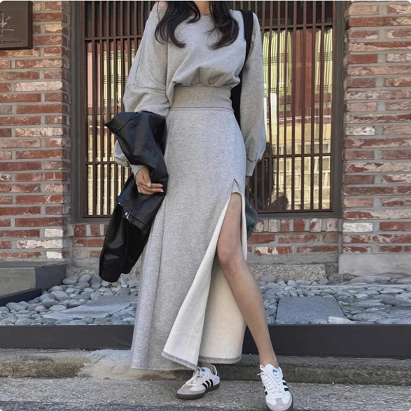 

New Korea Chic Matching Sets Autumn Dress Sets Niche Personality Off-shoulder Short Hoodie and High Waist Slit Design Skirt Set