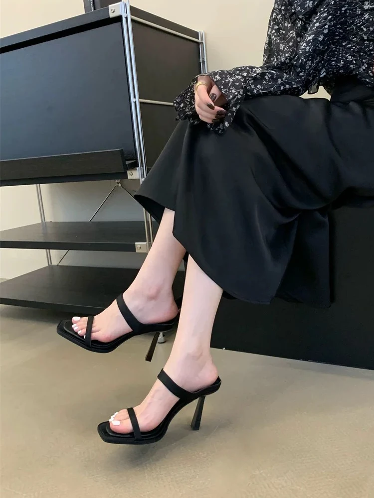 Summer 2026 High Heel Sandals Women's Outdoor Wear Leopard Print Minimalist Slippers Thin Strap Combination Ultrafiber Leather