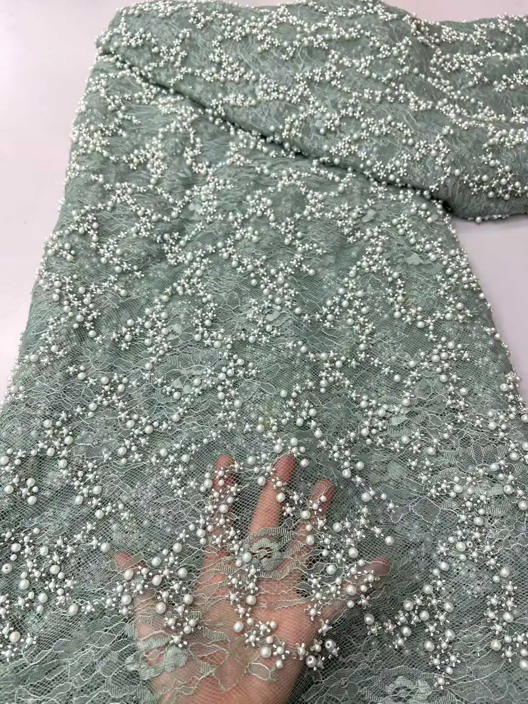 

Luxury Nigerian Tulle Lace Fabric Beaded Sequin Handmade African Wedding Party Women's Fabric 5 Yards Latest Design