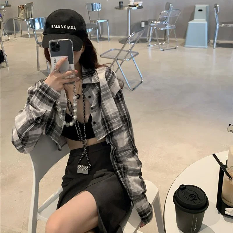 Plaid Shirt Women New Vintage Loose Thin Summer Long Sleeve Camisas Mujer Sun-proof Cropped Ladies Casual Fashion Sexy All-match