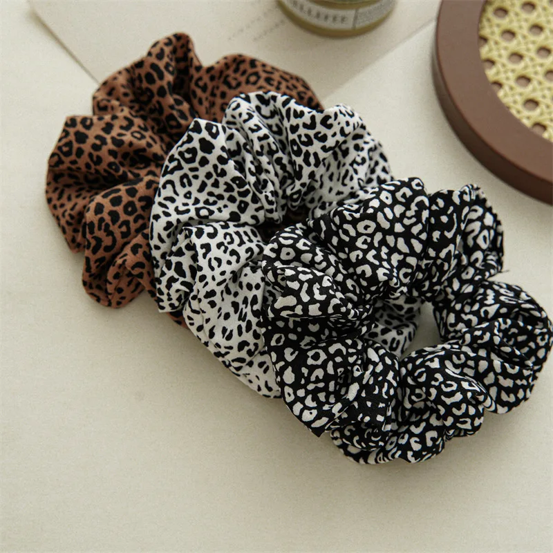 Koreańskie kobiety eleganckie jesienne i zimowe gumki opaska do włosów Retro wzór w cętki Scrunchies gumki do włosów damskie kucyk trzymaj włosy Acc