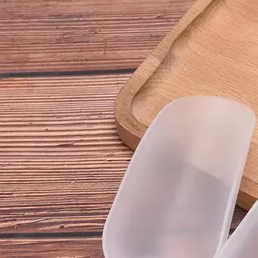 2/5Pcs Multifunctional Plastic Flour Spoon Ice Measuring Scoop Baking Kitchen To