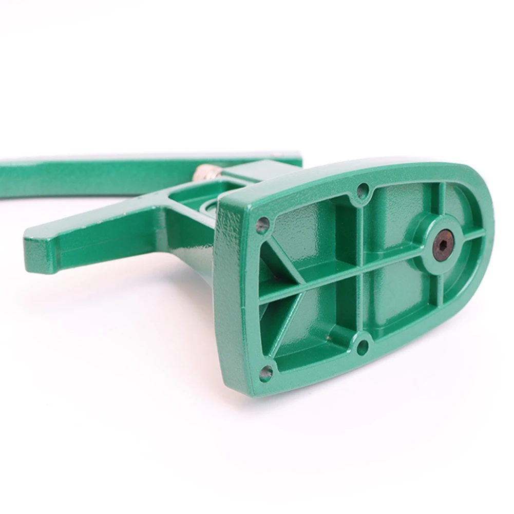 เครื่องมือกดนาฬิกาพร้อมชุดเครื่องมือเปลี่ยนแบตเตอรี่นาฬิกาและตัวตายที่เหมาะสมสําหรับการซ่อมแซมและแบตเตอรี่ตัวถอดนาฬิกาด้านหลังอย่างใกล้ชิด