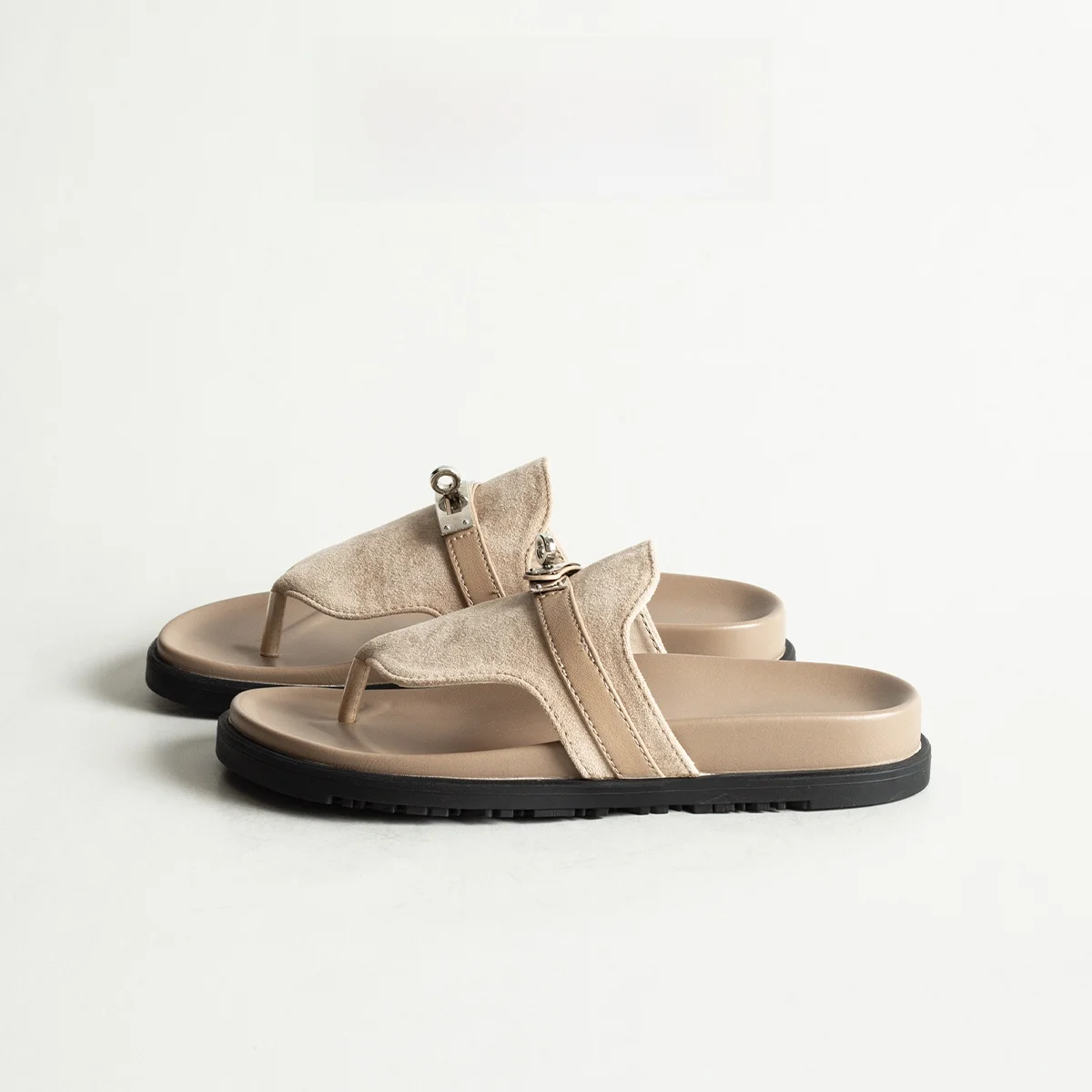 

Hong Kong 2025 Summer Gold Buckle Genuine Leather Thick Heel Sandals Women's Slip-On Clog Style Flat Heels Casual Metal Embel...