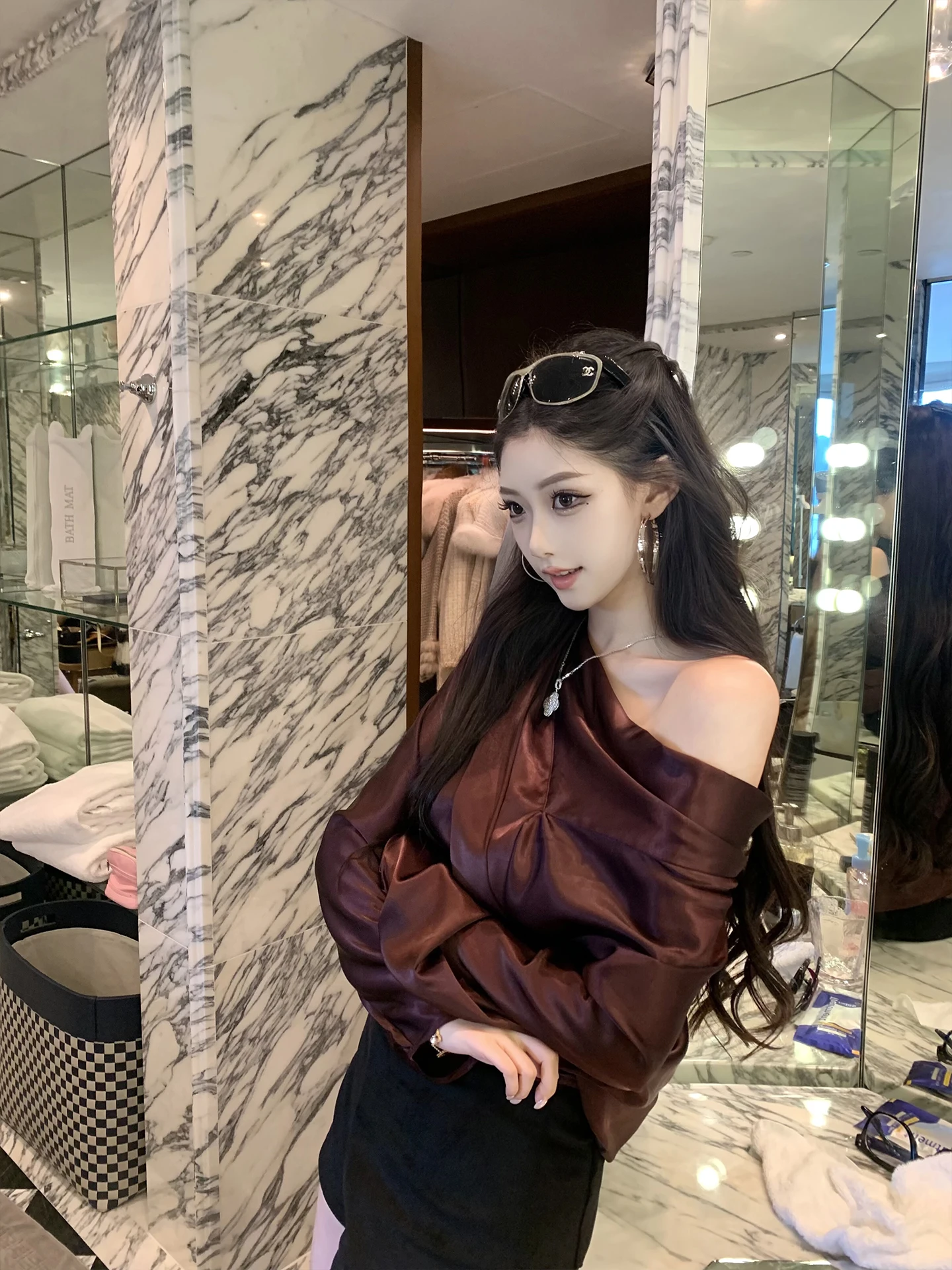 

J Studio Women's Long Sve T-irt Smooth Satin Fini oulder Design Smooth Silky Feel Top Ladies Faion Premium Quali