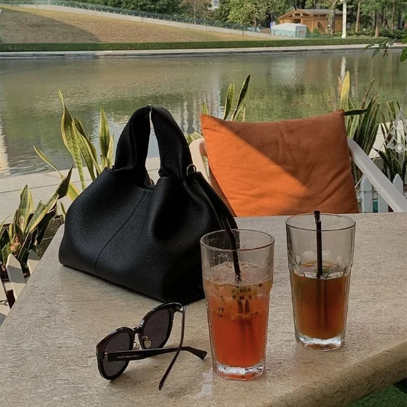 حقيبة صندوق الغداء المحمولة الراقية متعددة الاستخدامات من Cloud Crossbody لعام 2026