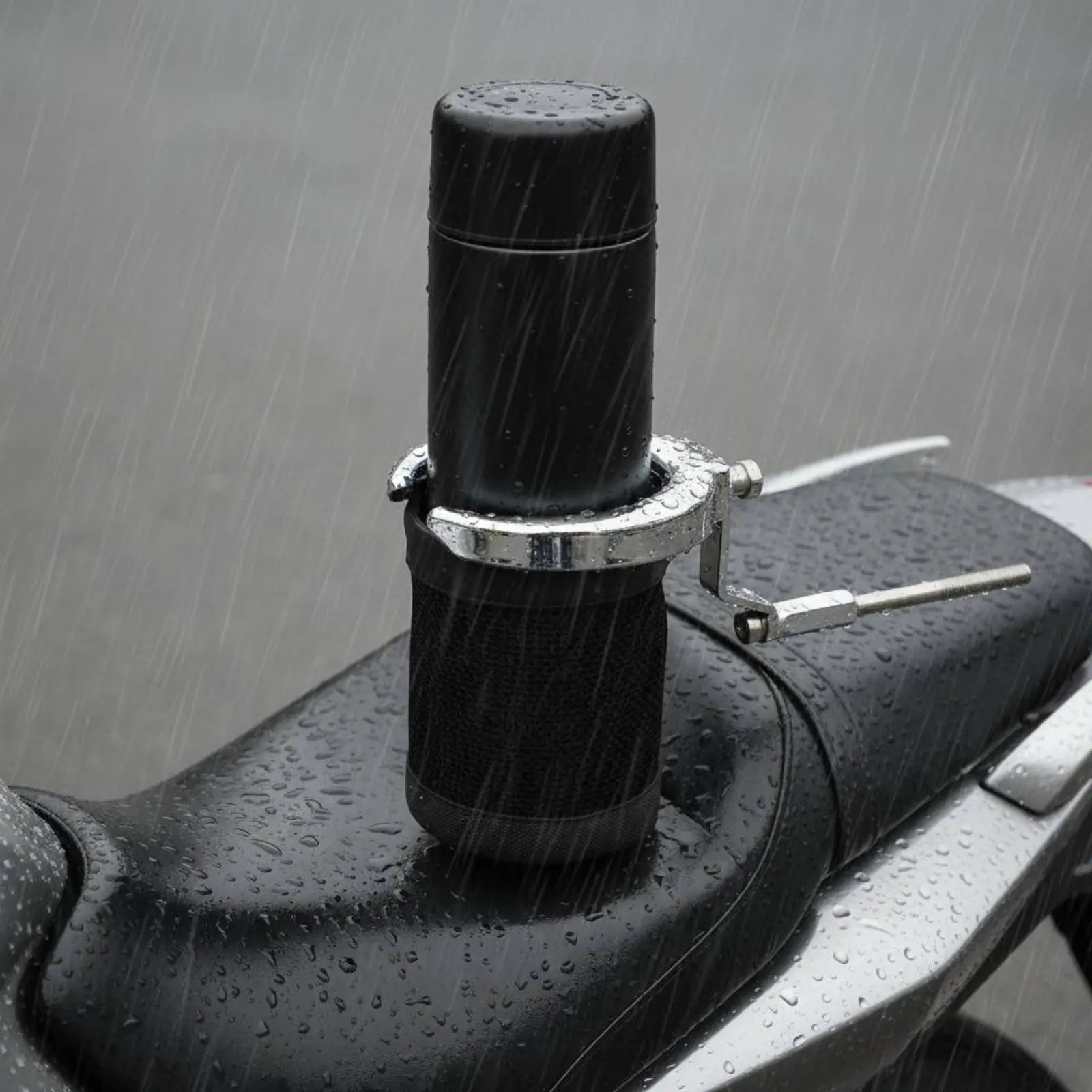 Motorcycle Passenger Drink Holder Long-Lasting Iron Construction Rear Seat Drink Holder Motorcycle Bottle Holder
