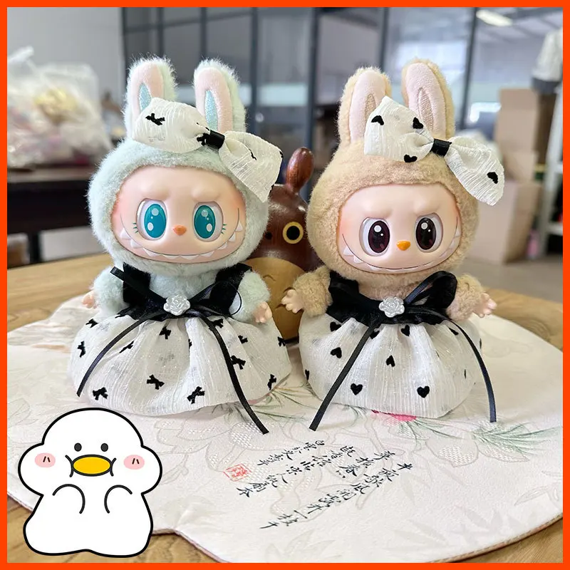 

Для Labubu один или два поколения, кулон с бантом камелии, комплект юбки с ремешком для любви, брелок, юбка, креативный подарок-сюрприз, аксессуары