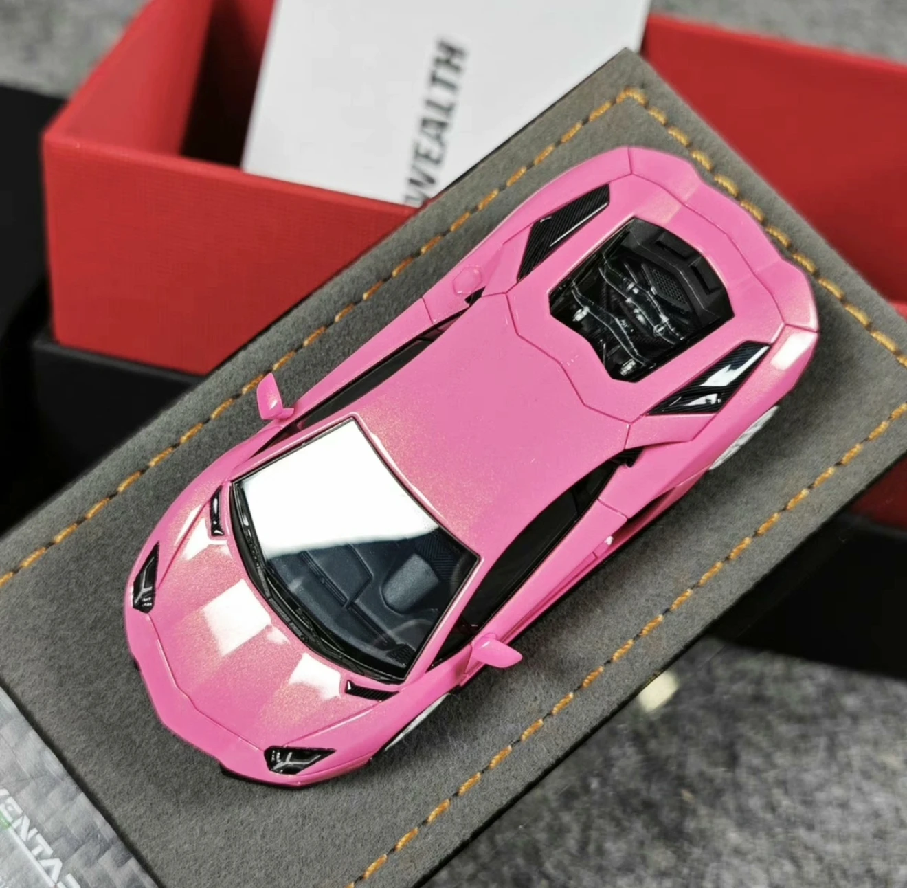 

GW God Wealth 1:64 Aventador lp740 pink Diecast Model Car Resin Limited edition